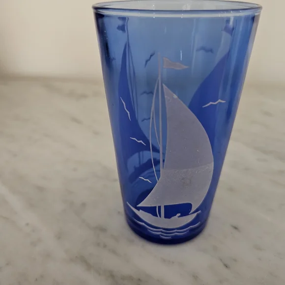 Set of Four Blue Hazel Atlas Sailboat Glasses - Picture 3 of 8